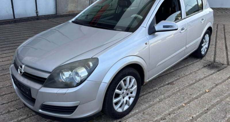 Opel Astra III 1.6 Twinport Enjoy Easytronic 5p 2004 Opel Astra III 1.6 Twinport Enjoy Easytronic 5p  occasion à Wissous