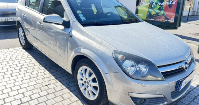 Opel Astra III 1.7 CDTI100 Elegance 2005 - photo n°3 Opel Astra III 1.7 CDTI100 Elegance  occasion à Corbeil-Essonnes - photo n°3