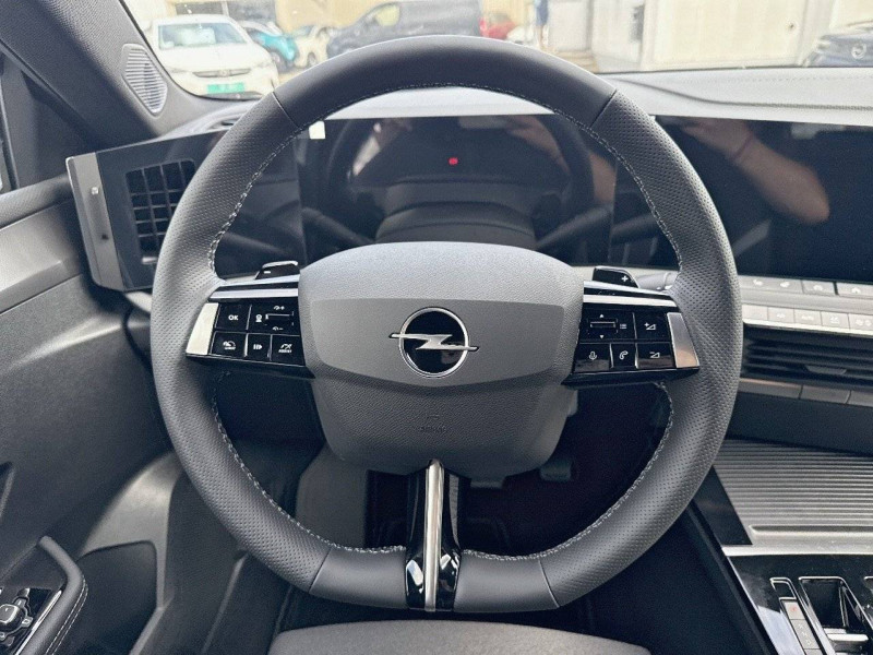 Opel Astra SPORTS TOURER Astra Sports Tourer 1.2 Turbo Hybride 145 ch e  occasion à VERNOUILLET - photo n°9