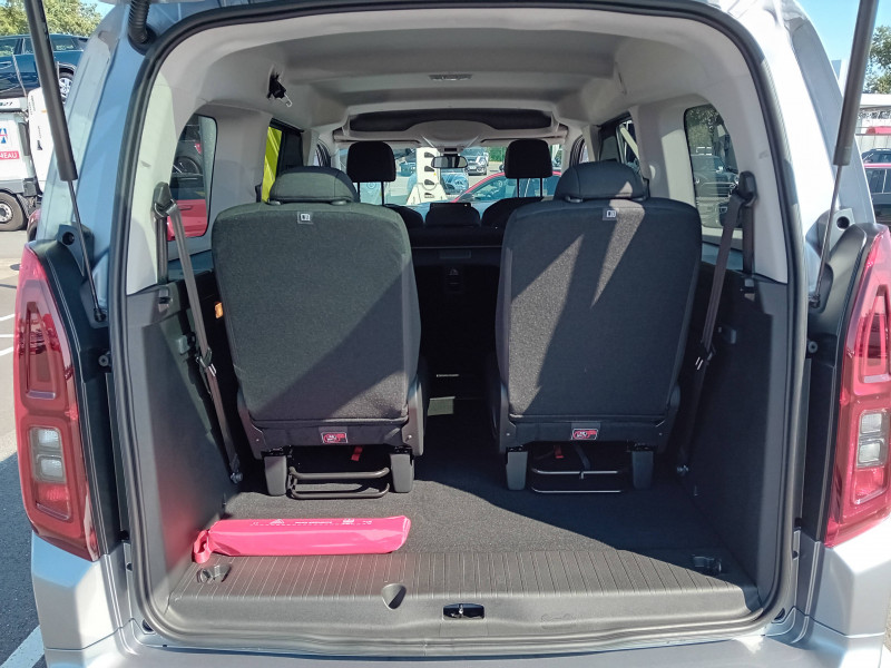 Opel Combo LIFE Combo e-Life Taille XL 136 ch & Batterie 50 kw/h  occasion à MOUILLERON LE CAPTIF - photo n°10