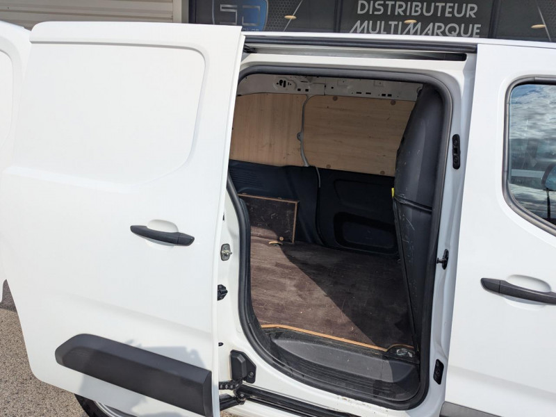 Opel Combo M 1.5 BlueHDi - 100 Start&Stop C.U.1000Kg  Fourgon M 2019 - photo n°11 Opel Combo M 1.5 BlueHDi - 100 Start&Stop C.U.1000Kg  Fourgon M  occasion à Ganges - photo n°11