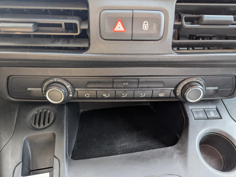 Opel Combo M 1.5 BlueHDi - 100 Start&Stop C.U.1000Kg  Fourgon M 2019 - photo n°19 Opel Combo M 1.5 BlueHDi - 100 Start&Stop C.U.1000Kg  Fourgon M  occasion à Ganges - photo n°19