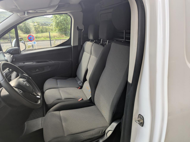 Opel Combo M 1.5 BlueHDi - 100 Start&Stop C.U.1000Kg  Fourgon M 2019 - photo n°12 Opel Combo M 1.5 BlueHDi - 100 Start&Stop C.U.1000Kg  Fourgon M  occasion à Ganges - photo n°12
