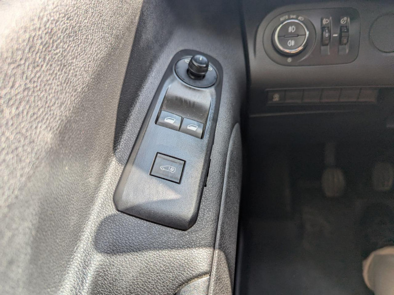 Opel Combo M 1.5 BlueHDi - 100 Start&Stop C.U.1000Kg  Fourgon M 2019 - photo n°14 Opel Combo M 1.5 BlueHDi - 100 Start&Stop C.U.1000Kg  Fourgon M  occasion à Ganges - photo n°14