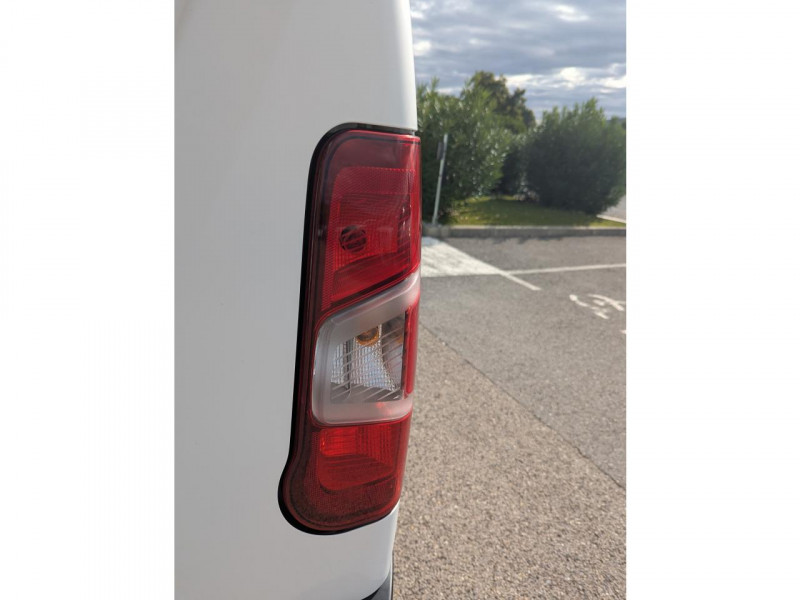 Opel Combo M 1.5 BlueHDi - 100 Start&Stop C.U.1000Kg  Fourgon M 2019 - photo n°4 Opel Combo M 1.5 BlueHDi - 100 Start&Stop C.U.1000Kg  Fourgon M  occasion à Ganges - photo n°4