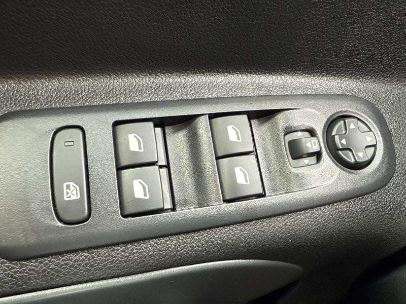 Opel Combo Taille XL - Moteur Electrique 136ch (100 kW) Automatique El�  occasion � Vert-Saint-Denis - photo n�20