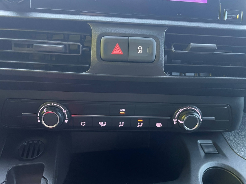 Opel Combo XL 750kg 100 kW Batterie 50 kWh  occasion  Vert-Saint-Denis - photo n15
