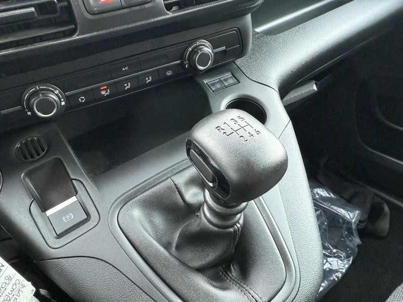 Opel Combo XL 950Kg BlueHDi 100ch S&S  occasion � Vert-Saint-Denis - photo n�19