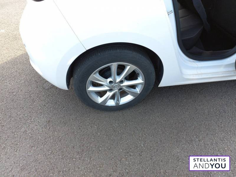 Opel Corsa 1.2 75 ch BVM5 Elegance Business  occasion à  LOMME - photo n°6