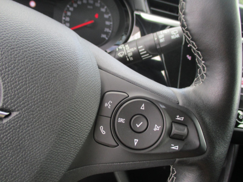 Opel Corsa 1.2 75 ch BVM5 Elegance Business  occasion  Le Born - photo n11