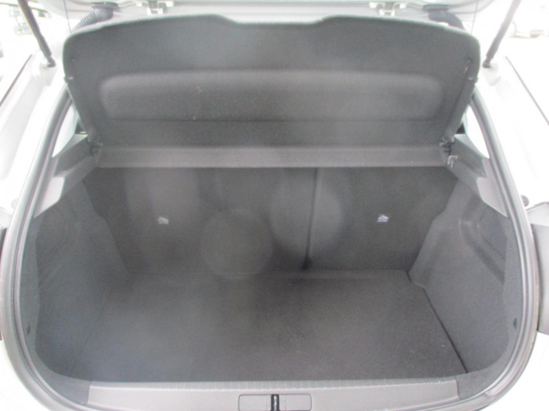 Opel Corsa 1.2 75 ch BVM5 Elegance Business  occasion  Le Born - photo n9