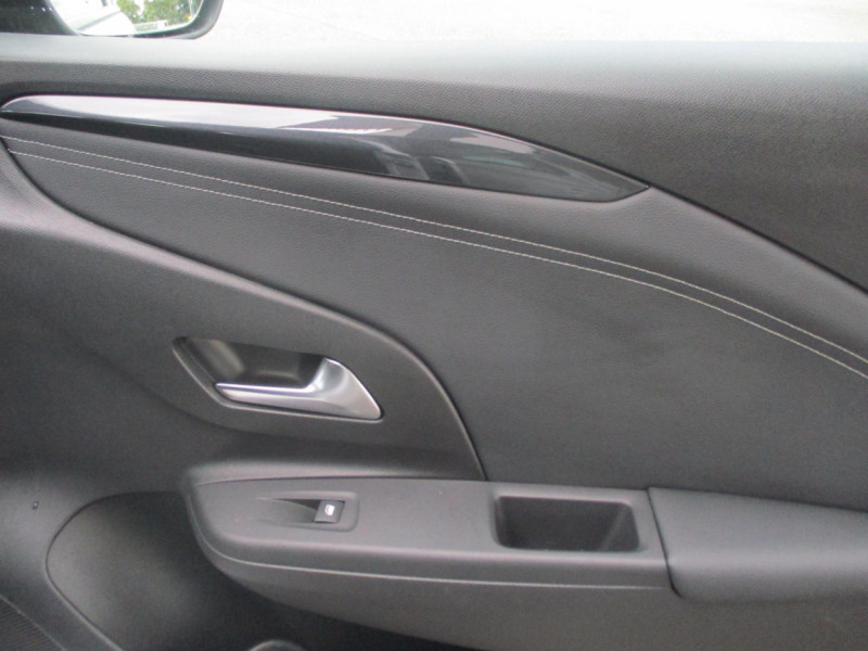 Opel Corsa 1.2 75 ch BVM5 Elegance Business  occasion  Le Born - photo n10