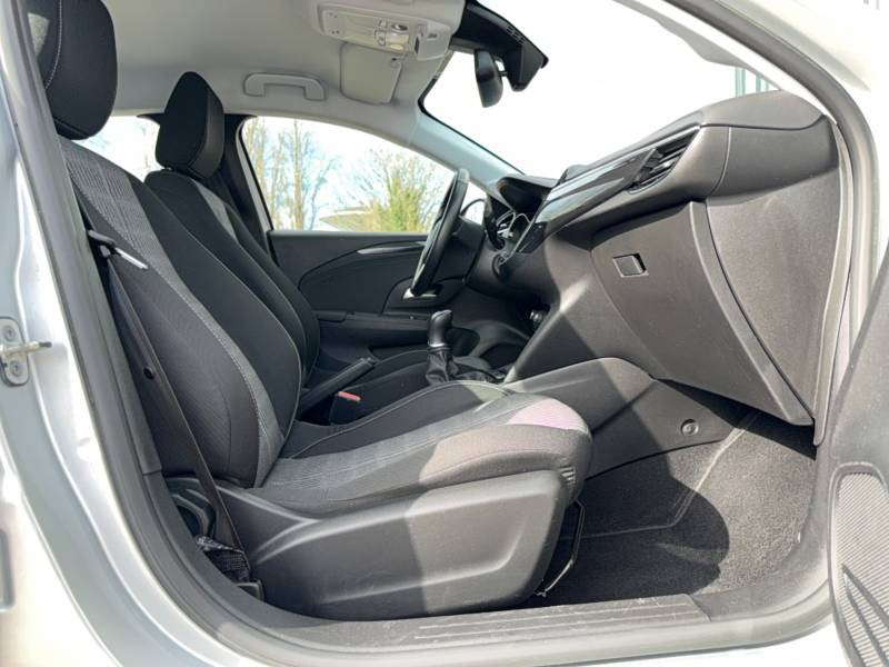 Opel Corsa 1.2 75 ch BVM5 Elegance Business  occasion � Libourne - photo n�17