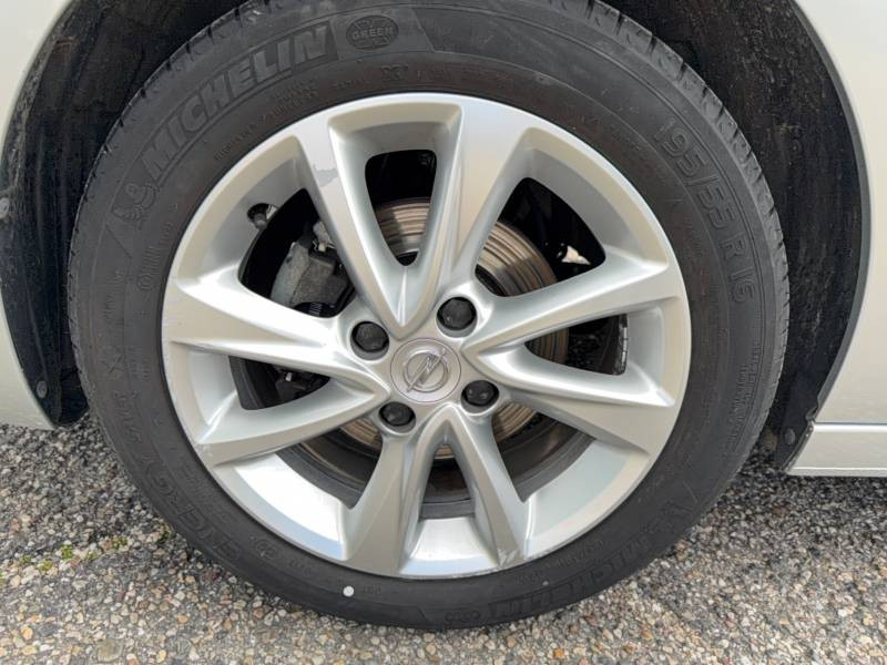 Opel Corsa 1.2 75 ch BVM5 Elegance Business  occasion � Libourne - photo n�9