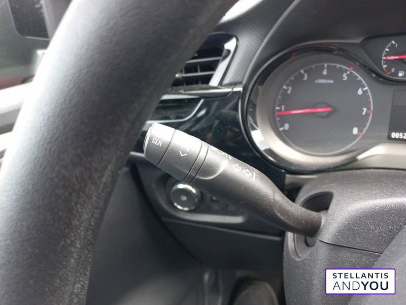 Opel Corsa 1.2 75 ch BVM5  occasion  TOURS - photo n8