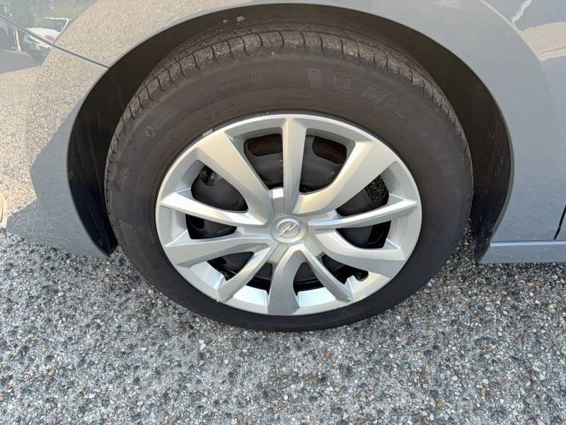 Opel Corsa 1.2 75 ch BVM5  occasion  Libourne - photo n9