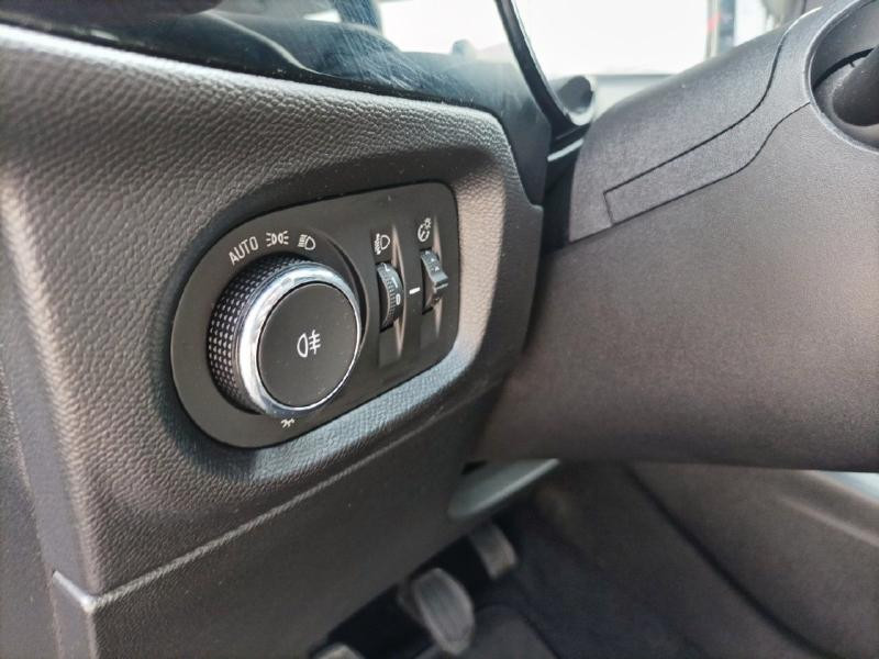 Opel Corsa 1.2 75ch Edition  occasion � Ceris� - photo n�18