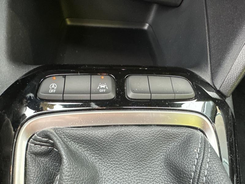 Opel Corsa 1.2 75ch Edition  occasion  Vert-Saint-Denis - photo n19