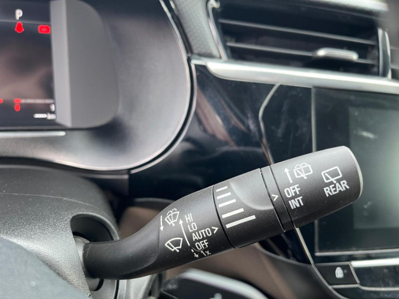 Opel Corsa 1.2 Turbo 100 ch BVA8 Edition Business  occasion � Le Born - photo n�15