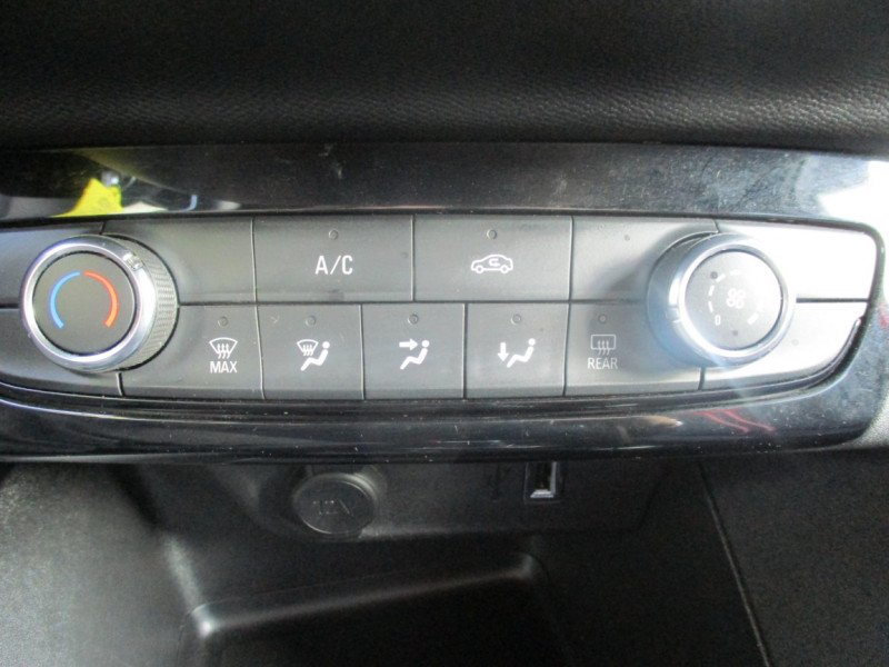 Opel Corsa 1.2 Turbo 100 ch BVA8 Edition  occasion  Le Born - photo n5