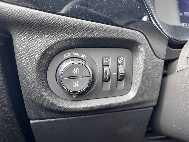 Opel Corsa 1.2 Turbo 100 ch BVA8 Edition  occasion � Dax - photo n�11