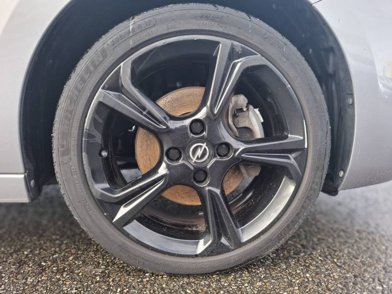 Opel Corsa 1.2 Turbo 100 ch BVA8 GS Line  occasion � Dax - photo n�14