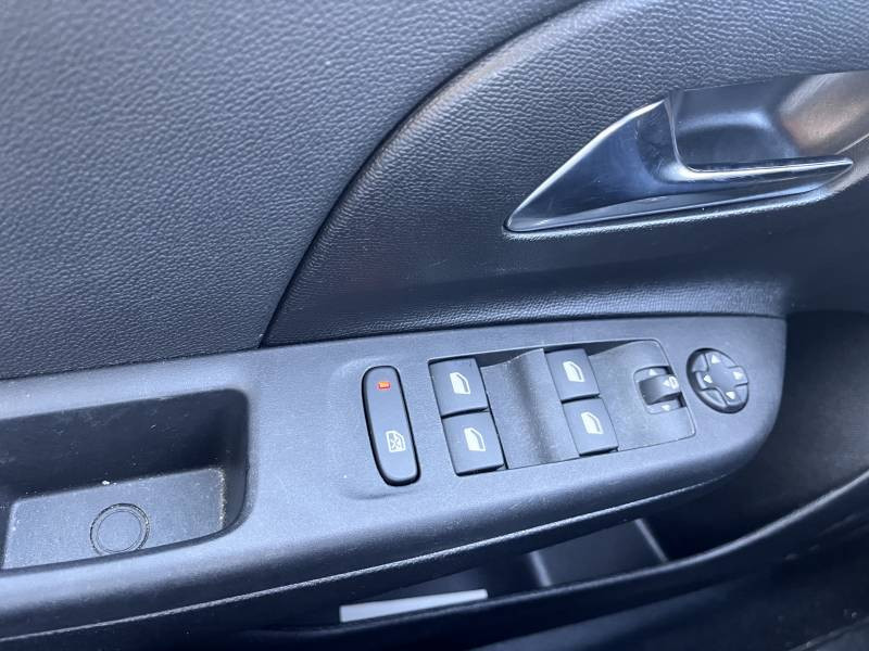 Opel Corsa 1.2 Turbo 100 ch BVA8 GS  occasion � Dax - photo n�19