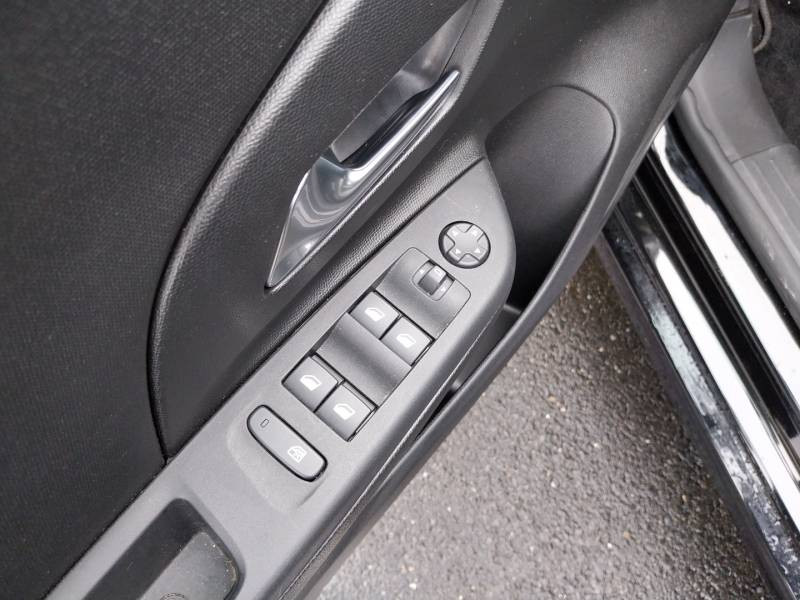 Opel Corsa 1.2 Turbo 100 ch BVM6 Edition  occasion � Toulenne - photo n�16