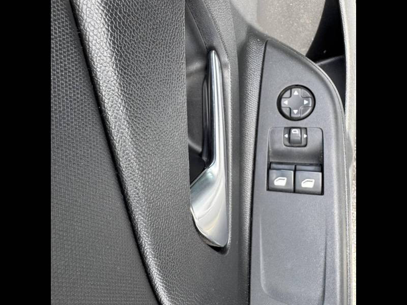 Opel Corsa 1.2 Turbo 100 ch BVM6 Edition  occasion  Dax - photo n13