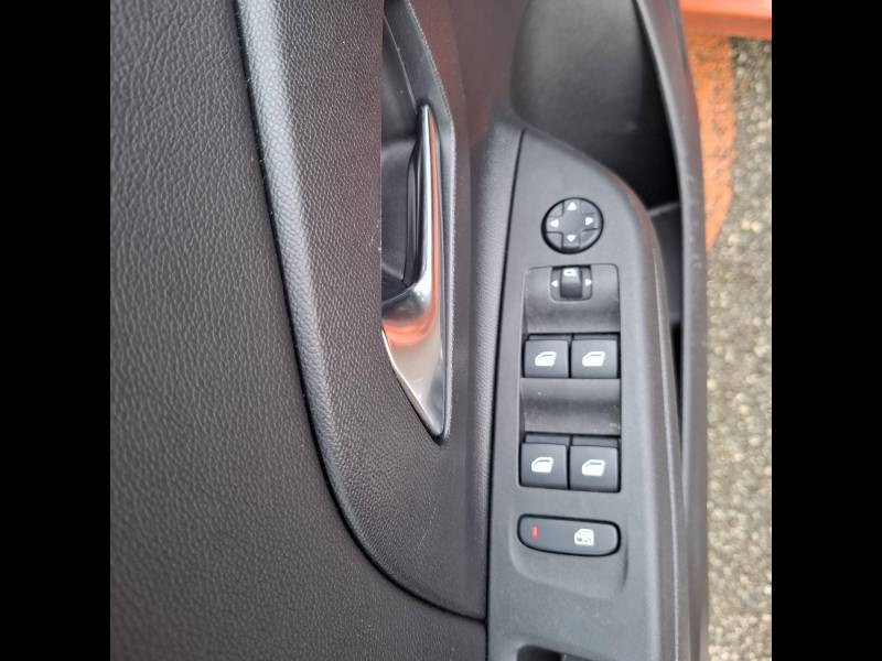 Opel Corsa 1.2 Turbo 100 ch BVM6 Elegance  occasion  Dax - photo n11