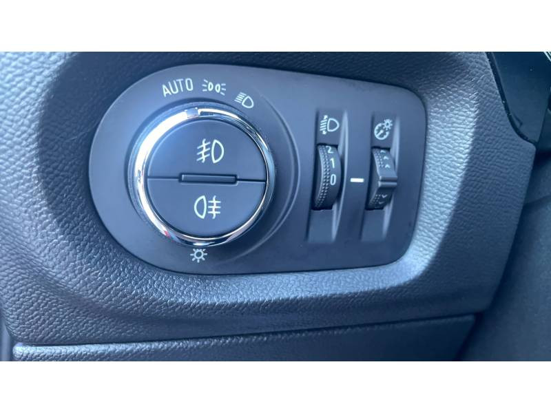 Opel Corsa 1.2 Turbo 100 ch BVM6 GS Line  occasion � Cahors - photo n�17