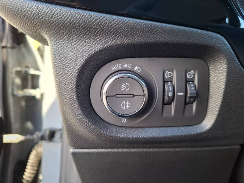 Opel Corsa 1.2 Turbo 100 ch BVM6  occasion � Dax - photo n�15