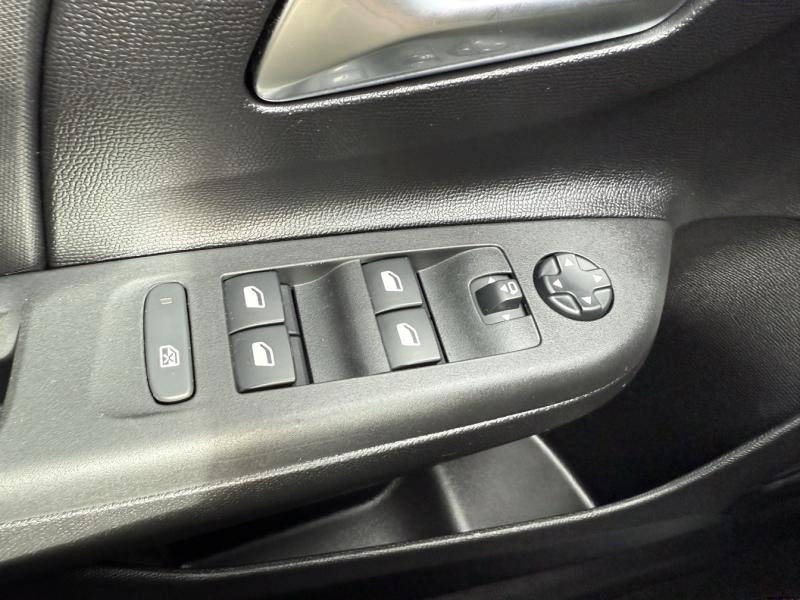 Opel Corsa 1.2 Turbo 100ch Edition BVA8  occasion � Vert-Saint-Denis - photo n�20