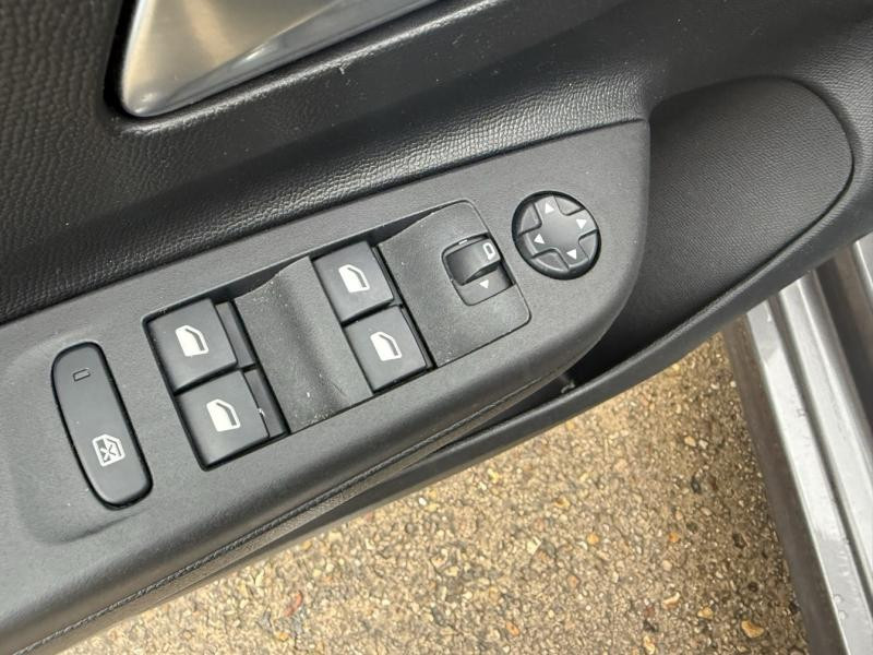 Opel Corsa 1.2 Turbo 100ch Elegance  occasion  Varennes-sur-Seine - photo n20