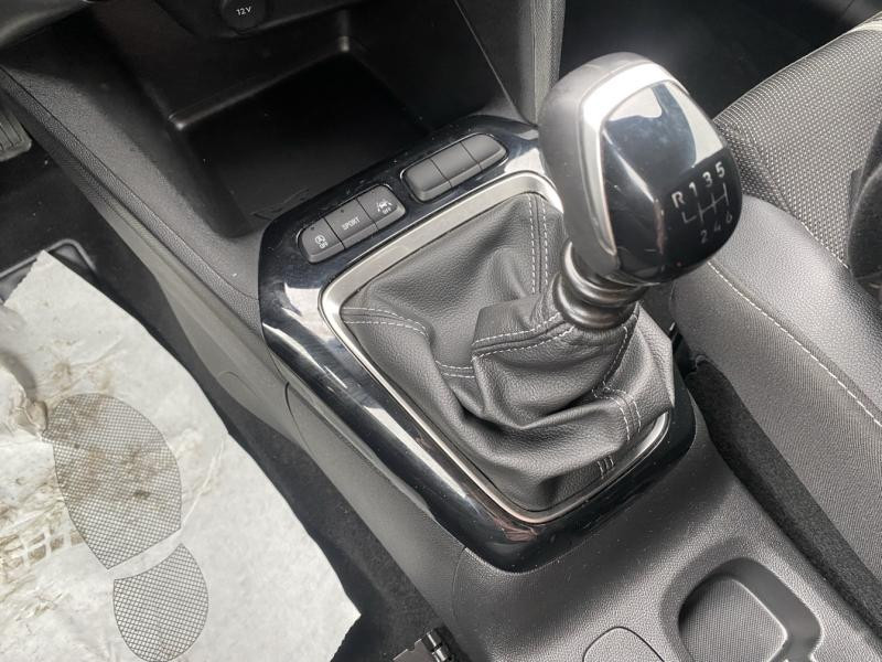 Opel Corsa 1.2 Turbo 100ch GS  occasion � Varennes-sur-Seine - photo n�19