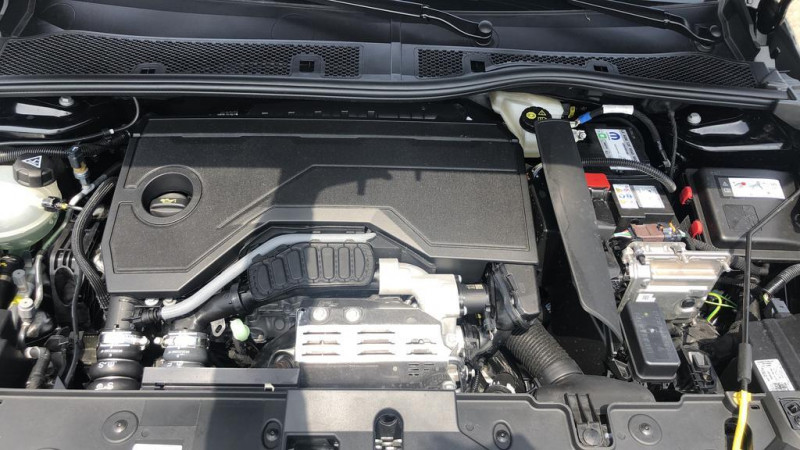 Opel Corsa 1.2 Turbo Hybrid 100 ch e-DCT6 GS  occasion à La Valette-du-Var - photo n°7