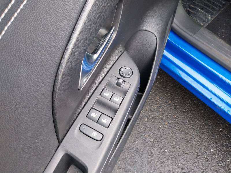 Opel Corsa 1.2 Turbo Hybrid 136 ch e-DCT6 GS  occasion � Toulenne - photo n�16