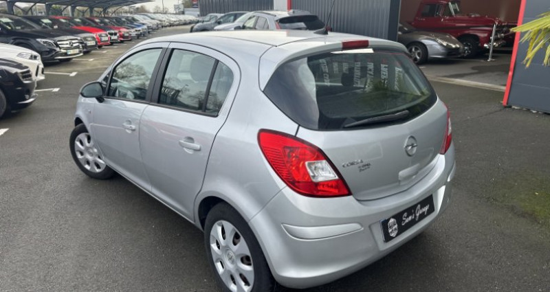 Opel Corsa 1.2 Twinport Essentia 5p 2014  occasion � Saint Berthevin - photo n�5