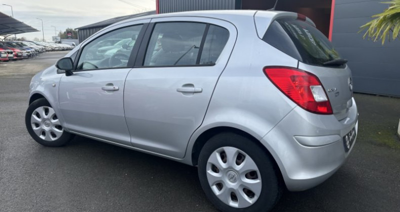 Opel Corsa 1.2 Twinport Essentia 5p 2014  occasion � Saint Berthevin - photo n�4