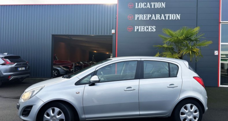 Opel Corsa 1.2 Twinport Essentia 5p 2014  occasion � Saint Berthevin - photo n�3