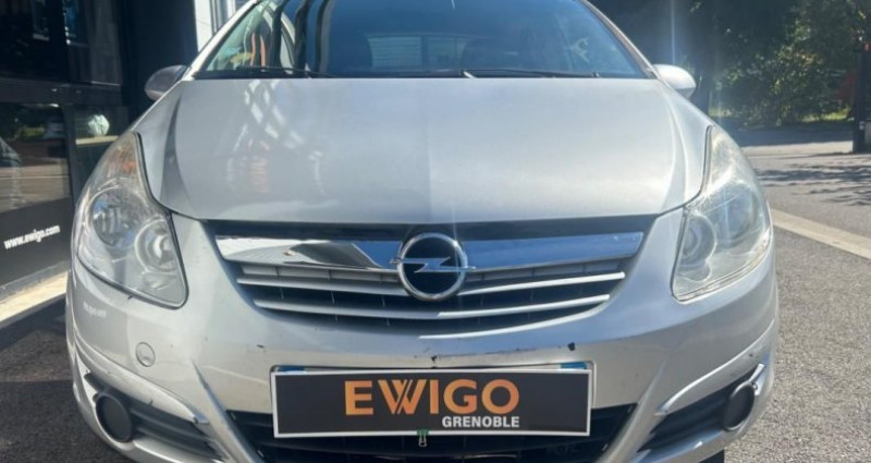 Opel Corsa 1.3L 75CH COSMO CHAINE DE DISTRIBUTION NEUVE   CLIMATISATION  occasion  Le Versoud - photo n2