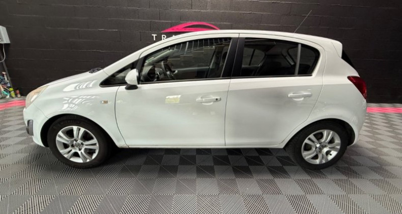 Opel Corsa 1.4 - 100 ch Twinport Edition  occasion  Chaponost - photo n2