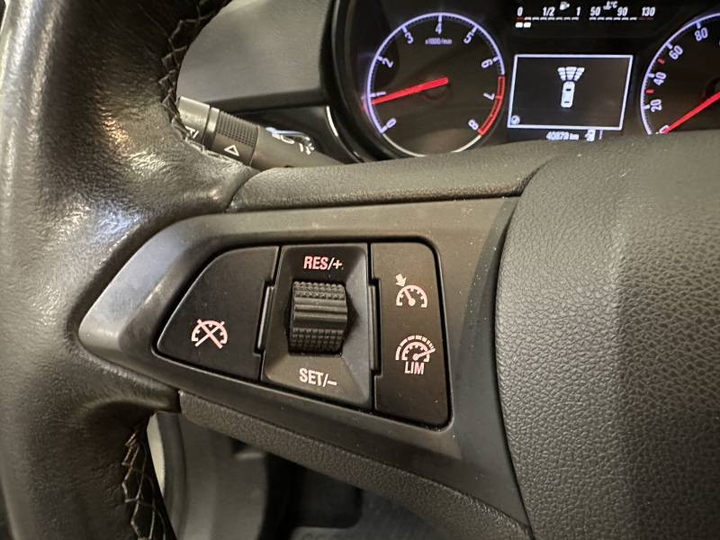 Opel Corsa 1.4 90 ch Black Edition  occasion � Royan - photo n�20