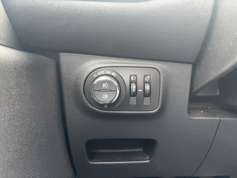 Opel Corsa 1.4 90 ch Black Edition  occasion  Libourne - photo n18