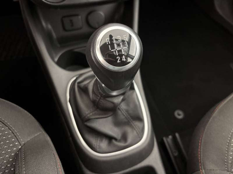 Opel Corsa 1.4 90 ch Black Edition  occasion à AURAY - photo n°13