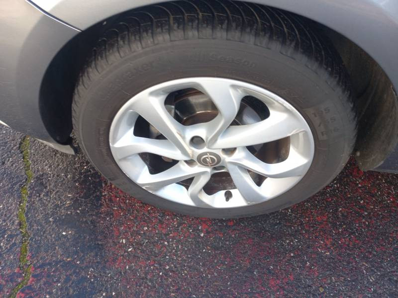 Opel Corsa 1.4 90 ch Design 120 ans  occasion � Castelnau-d'Estr�tefonds - photo n�9