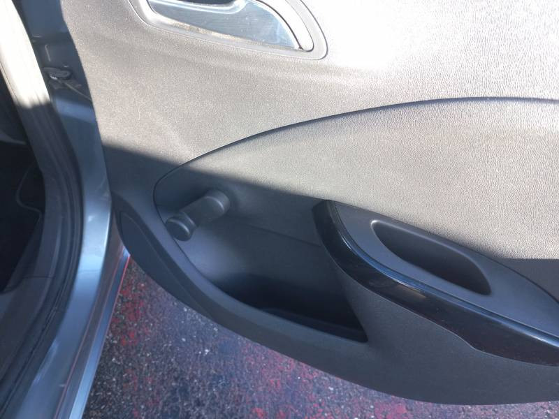 Opel Corsa 1.4 90 ch Design 120 ans  occasion  Toulouse - photo n17