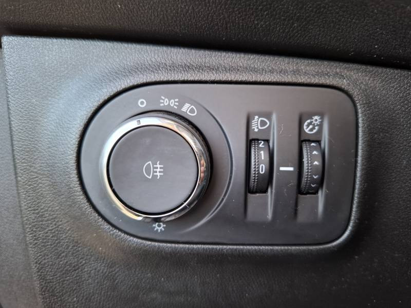 Opel Corsa 1.4 90 ch Edition  occasion � Dax - photo n�18