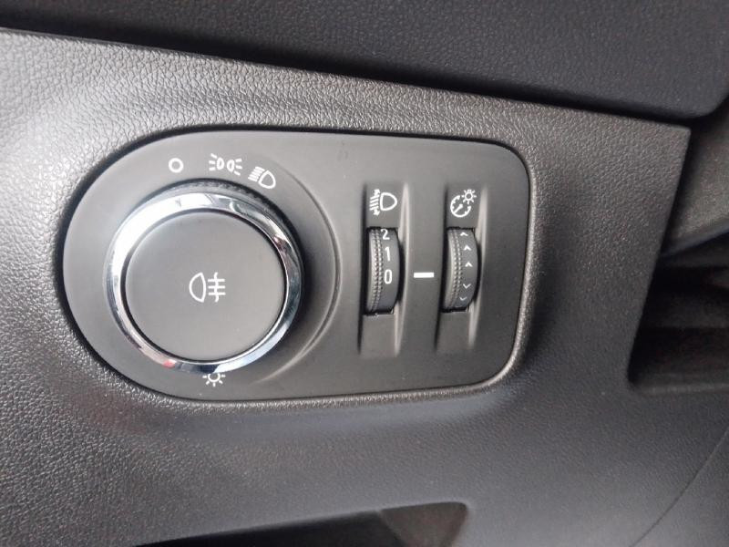 Opel Corsa 1.4 90ch Enjoy 3p  occasion  Barberey-Saint-Sulpice - photo n18
