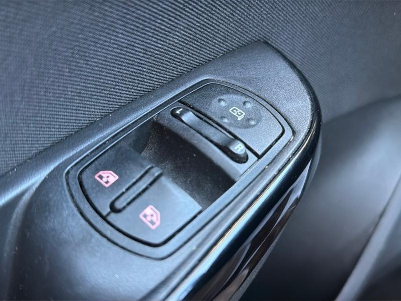 Opel Corsa 1.4 90ch Enjoy Start/Stop 3p  occasion � Saint-L� - photo n�14